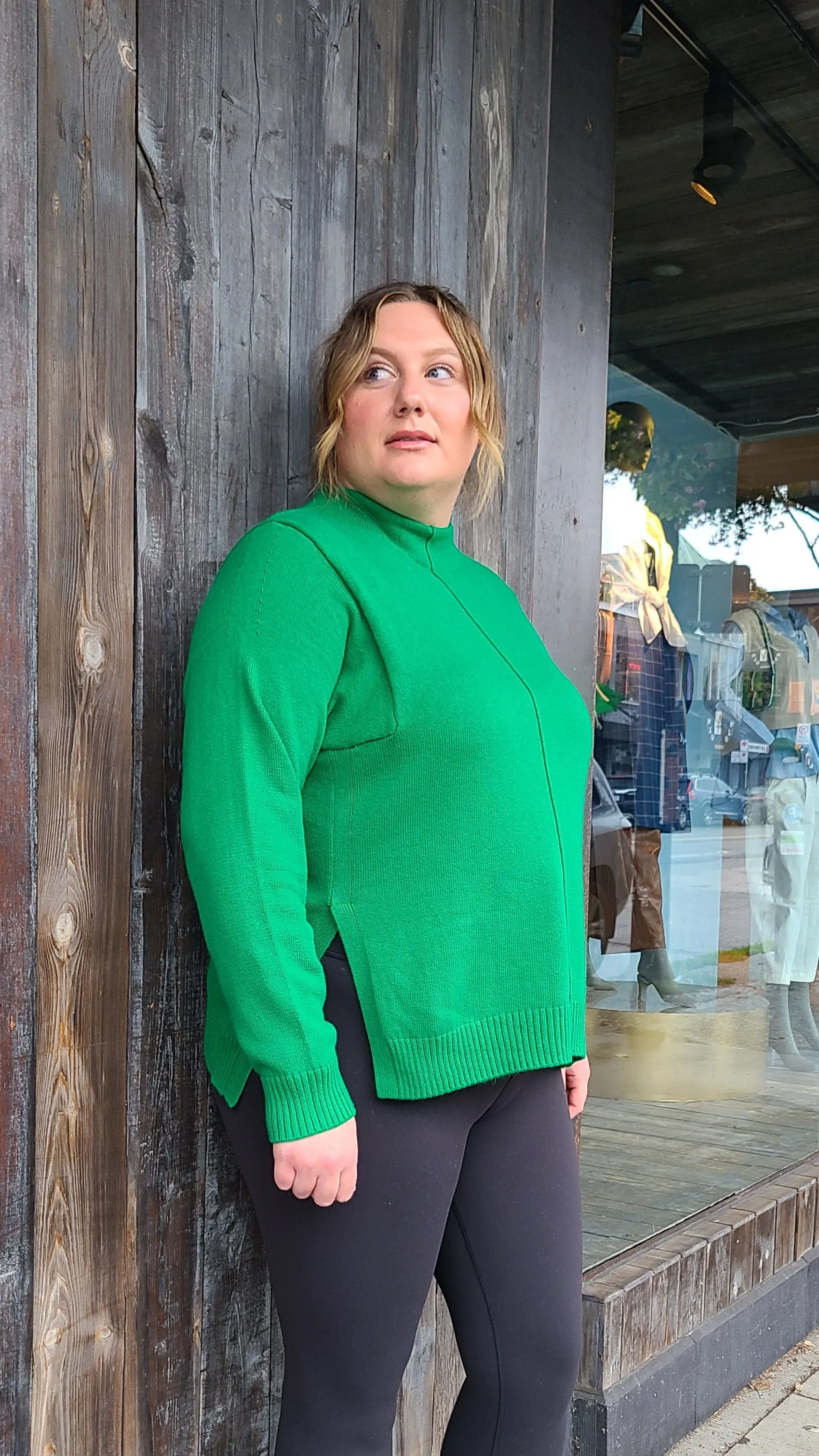 79004 Green Pullover