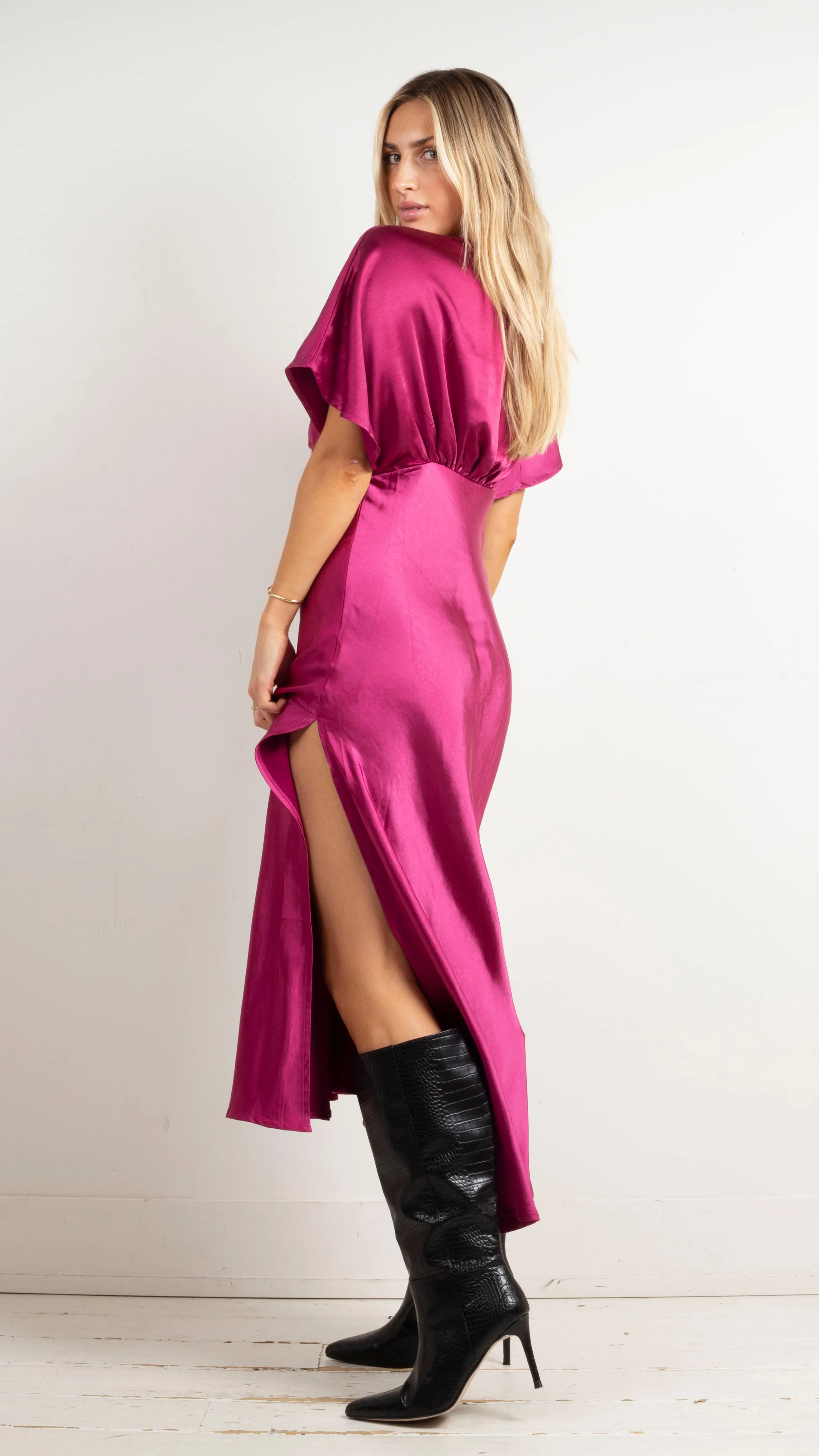 Naomi Flutter Sleeve Umpire Maxi - Magenta