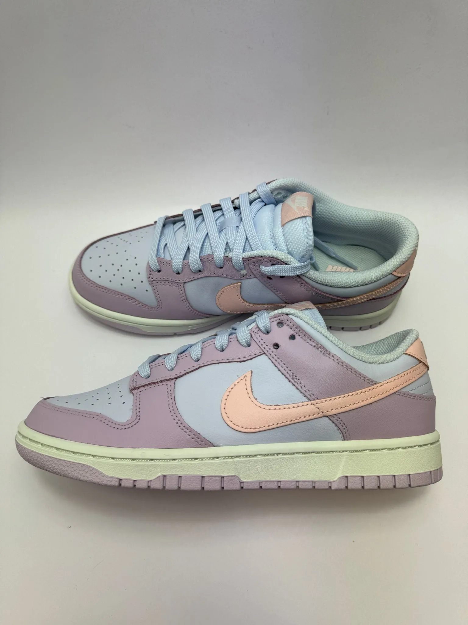 Nike Dunk Low "Easter"