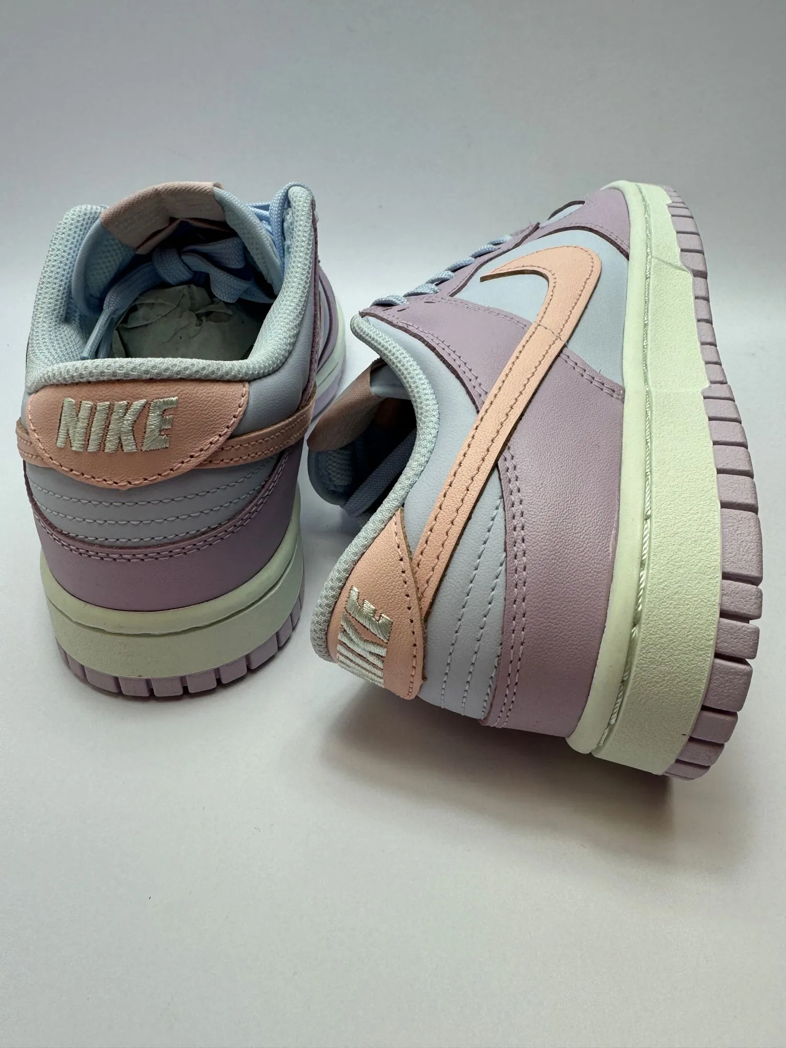 Nike Dunk Low "Easter"